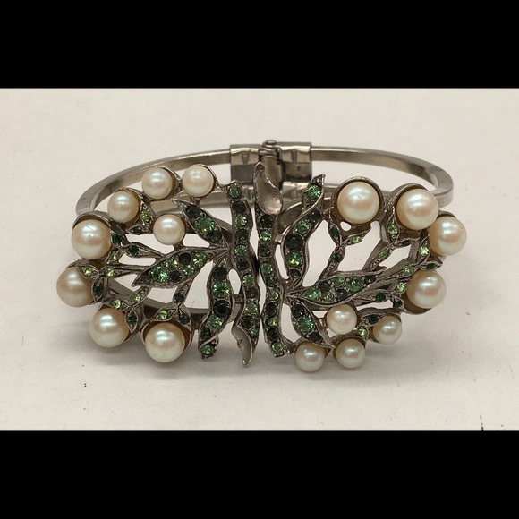 Yosca Jewelry Pearl Clumpier & Green Rhinestone Bracelet - Picture 2 of 4